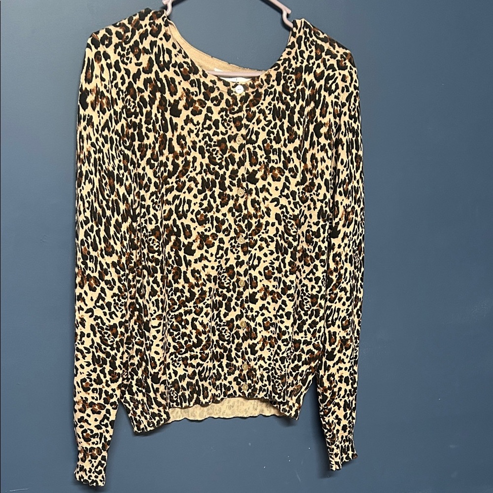 Time and Tru Leopard Print Sweatshirt